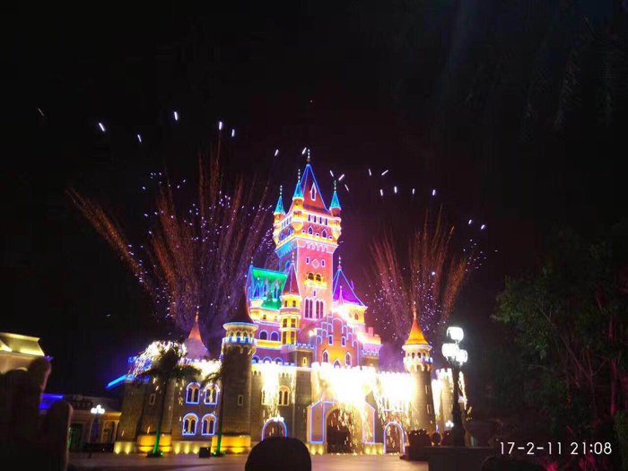 1565076087139422.jpg 主題樂園夜游燈光秀.jpg