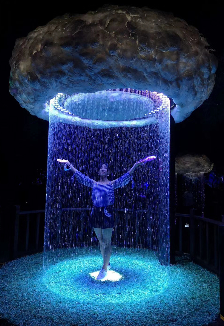 網紅朝云暮雨互動裝置